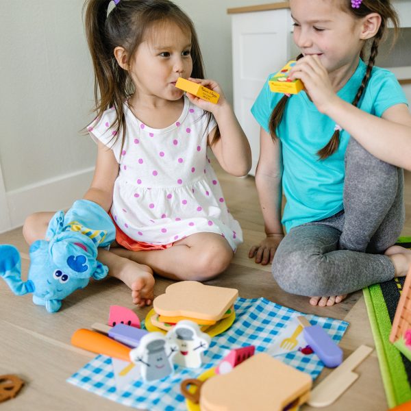 Blue's Clues & You! Share with Blue Picnic Play Set - Image 8